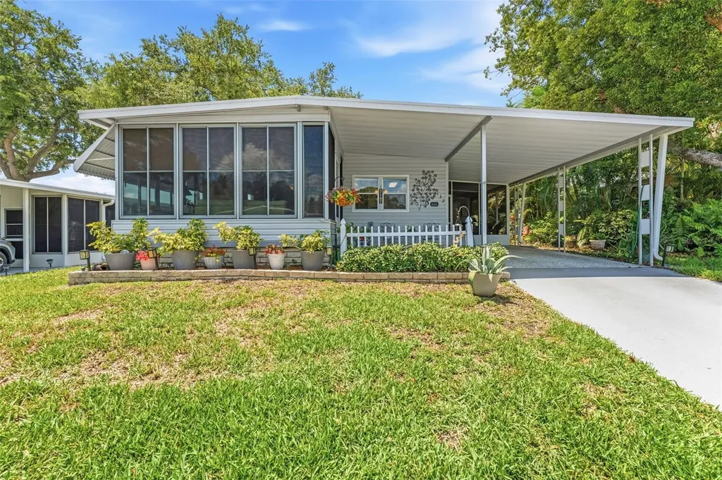 132 Forest Lane Safety Harbor FL 34695