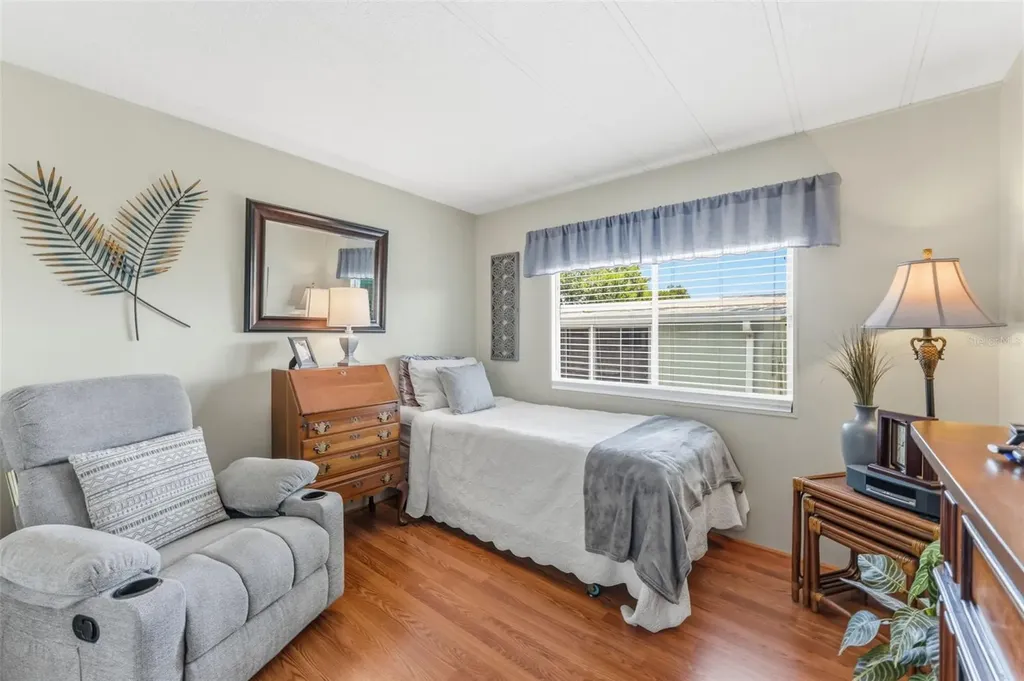 132 Forest Lane Safety Harbor FL 34695
