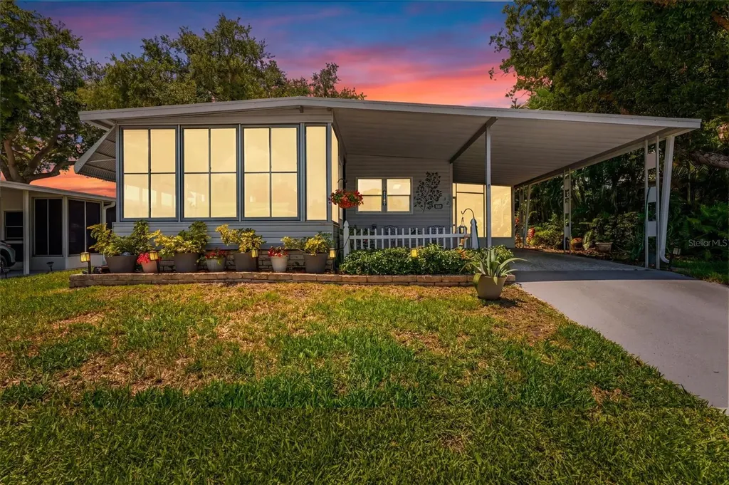 132 Forest Lane Safety Harbor FL 34695