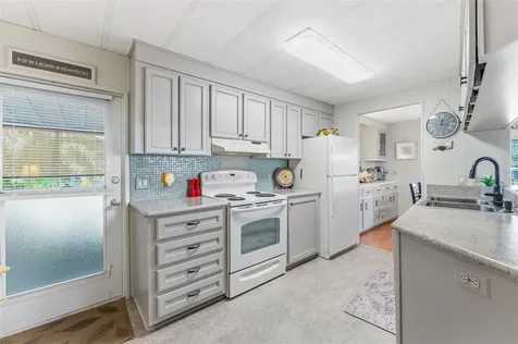 132 Forest Lane Safety Harbor FL 34695