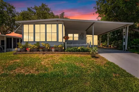 132 Forest Lane Safety Harbor FL 34695