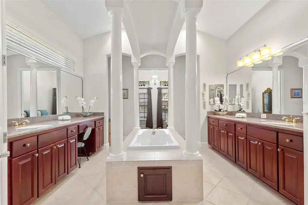 20203 Cane River Way Tampa FL 33647