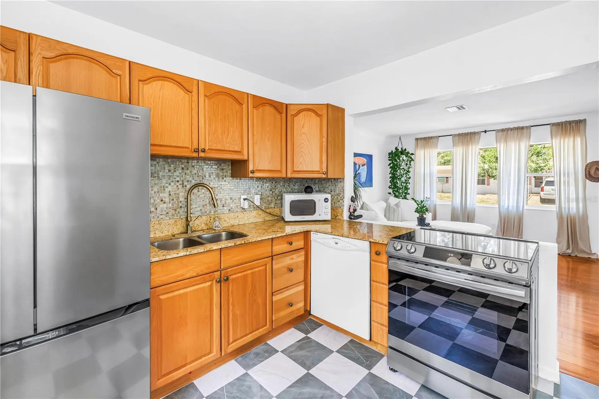 798 45th Avenue N St Petersburg FL 33703