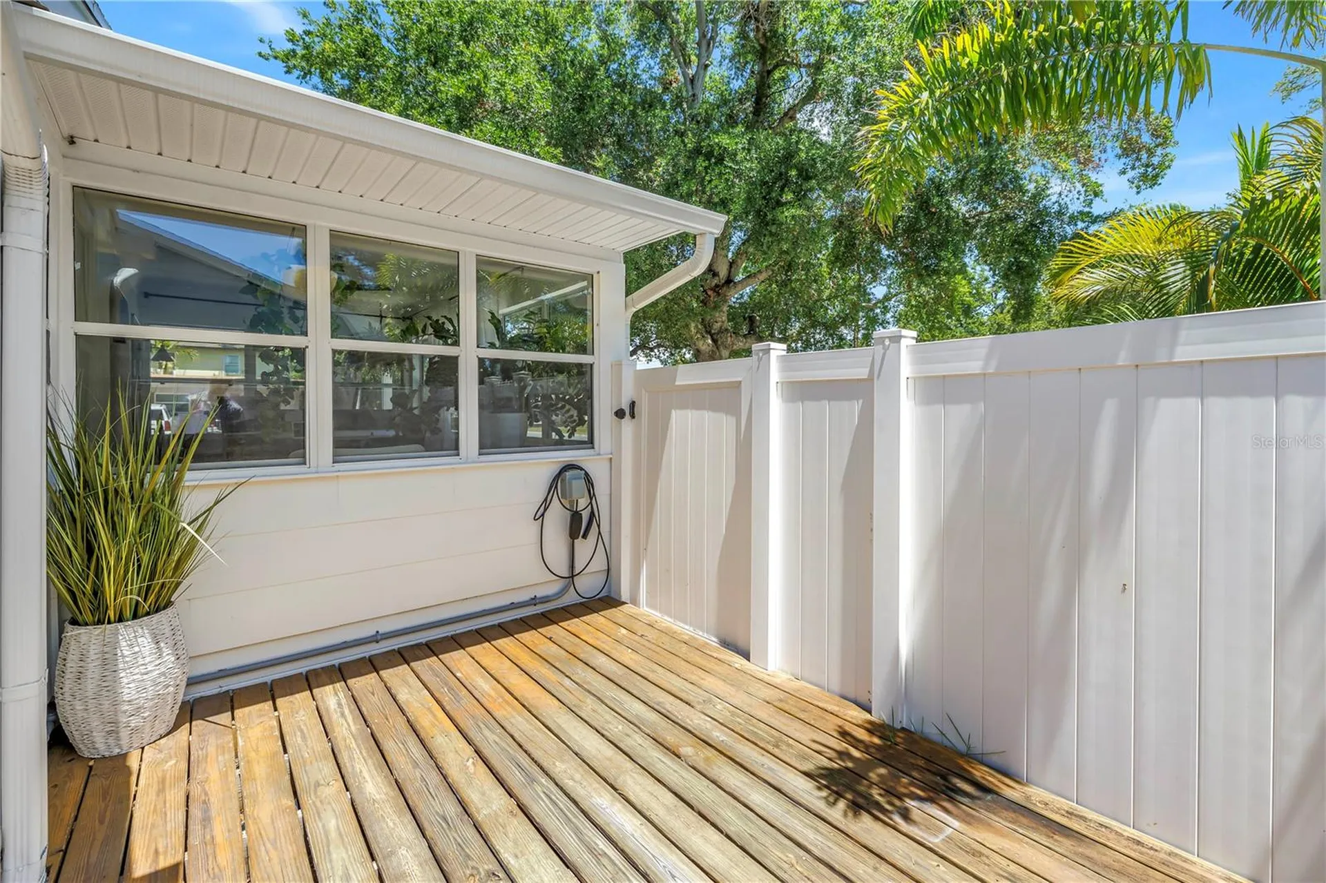 798 45th Avenue N St Petersburg FL 33703