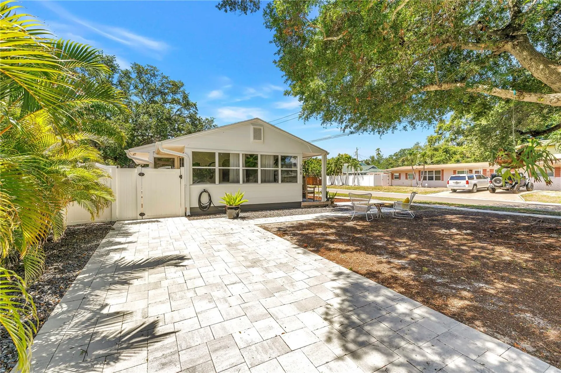 798 45th Avenue N St Petersburg FL 33703