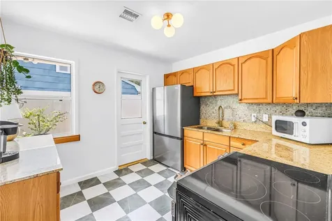 798 45th Avenue N St Petersburg FL 33703