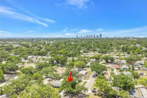 798 45th Avenue N St Petersburg FL 33703
