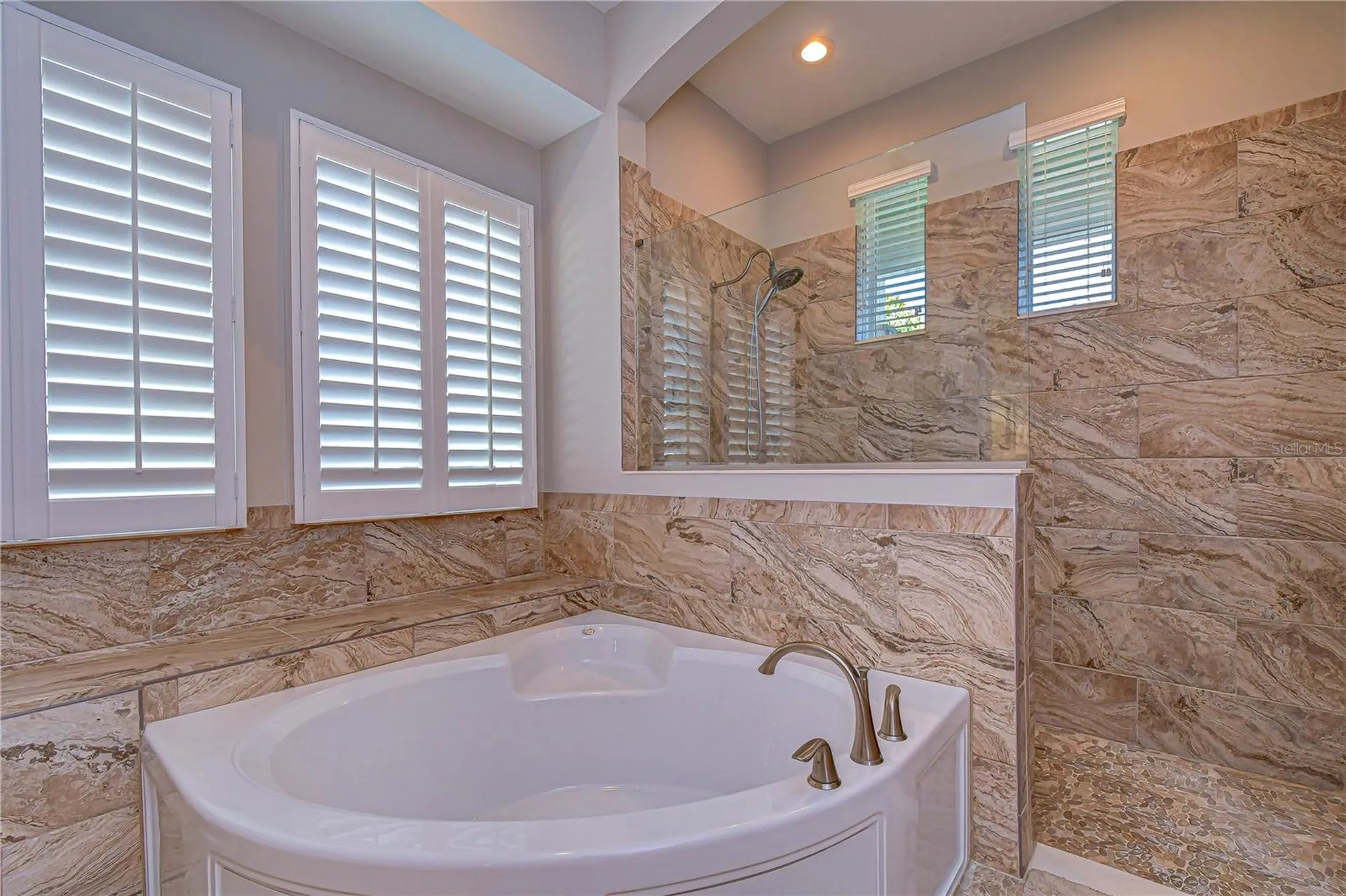 6005 Sparrowhead Way Lithia FL 33547