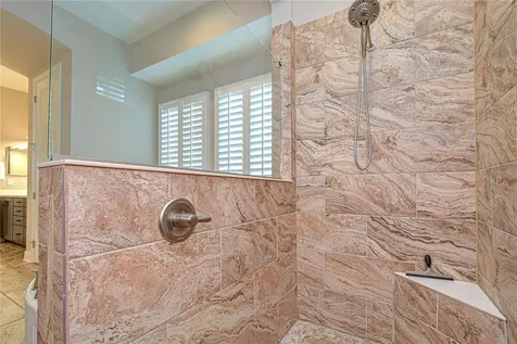 6005 Sparrowhead Way Lithia FL 33547