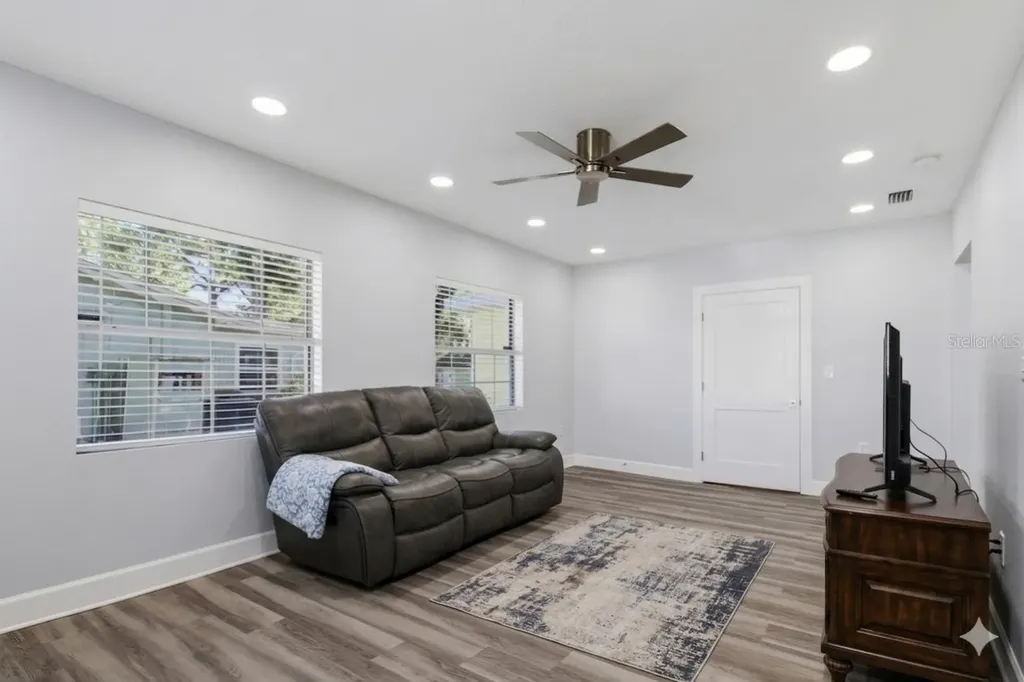 4509 26th Avenue S Tampa FL 33619