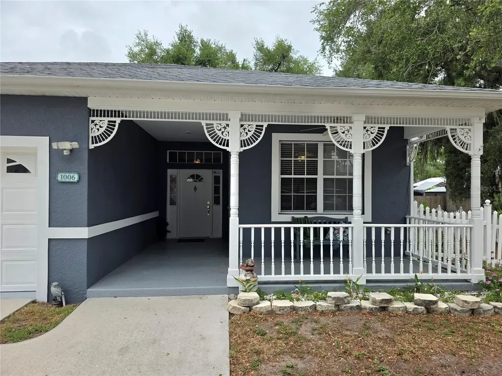 1006 Tropical Bradenton FL 34208