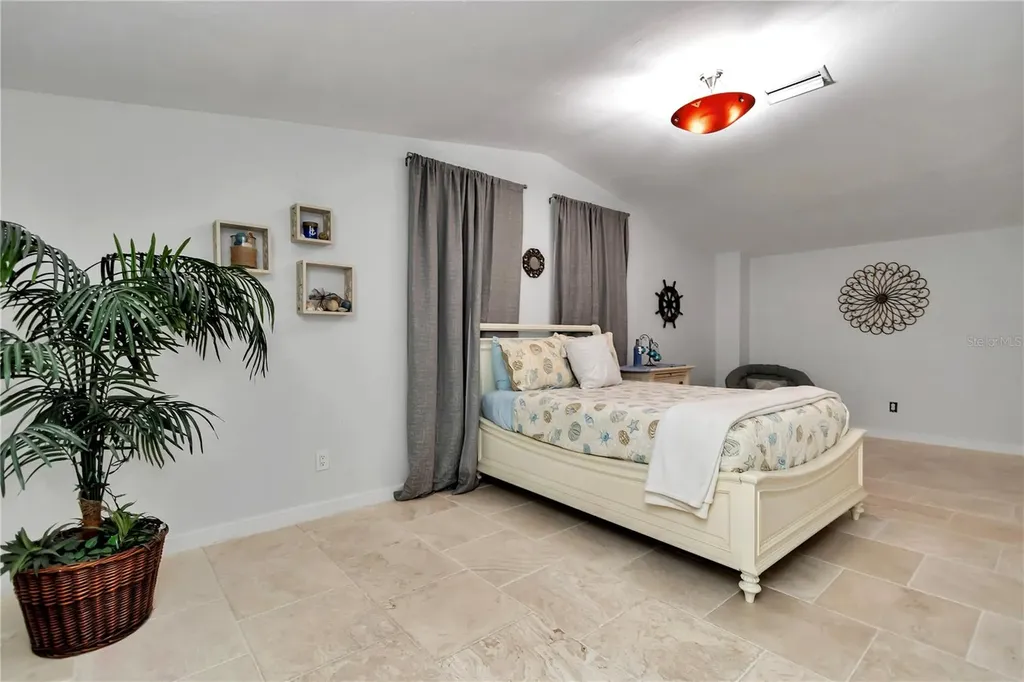 7000 NW Highway 320 Micanopy FL 32667