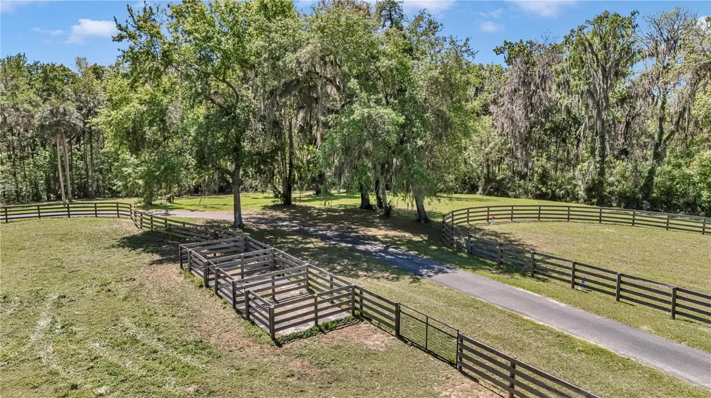 7000 NW Highway 320 Micanopy FL 32667