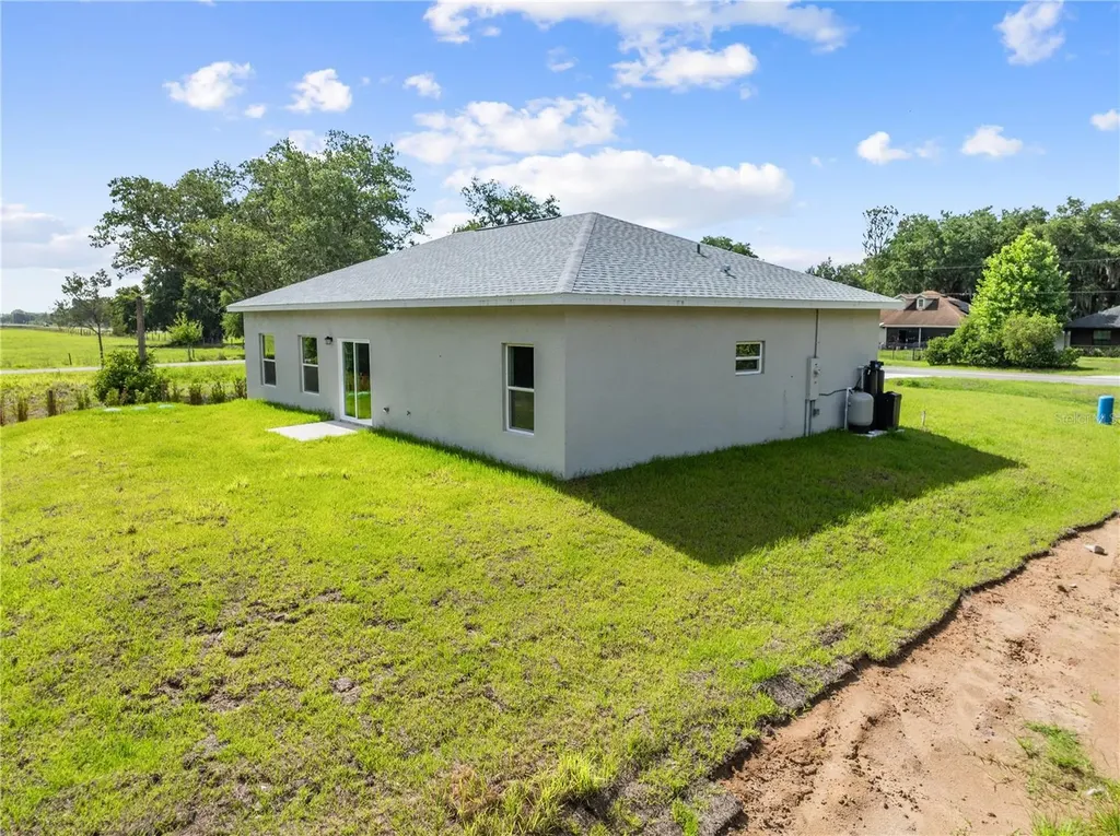 121 S Canoe Creek Road Kenansville FL 34739