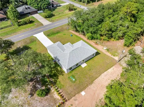 121 S Canoe Creek Road Kenansville FL 34739