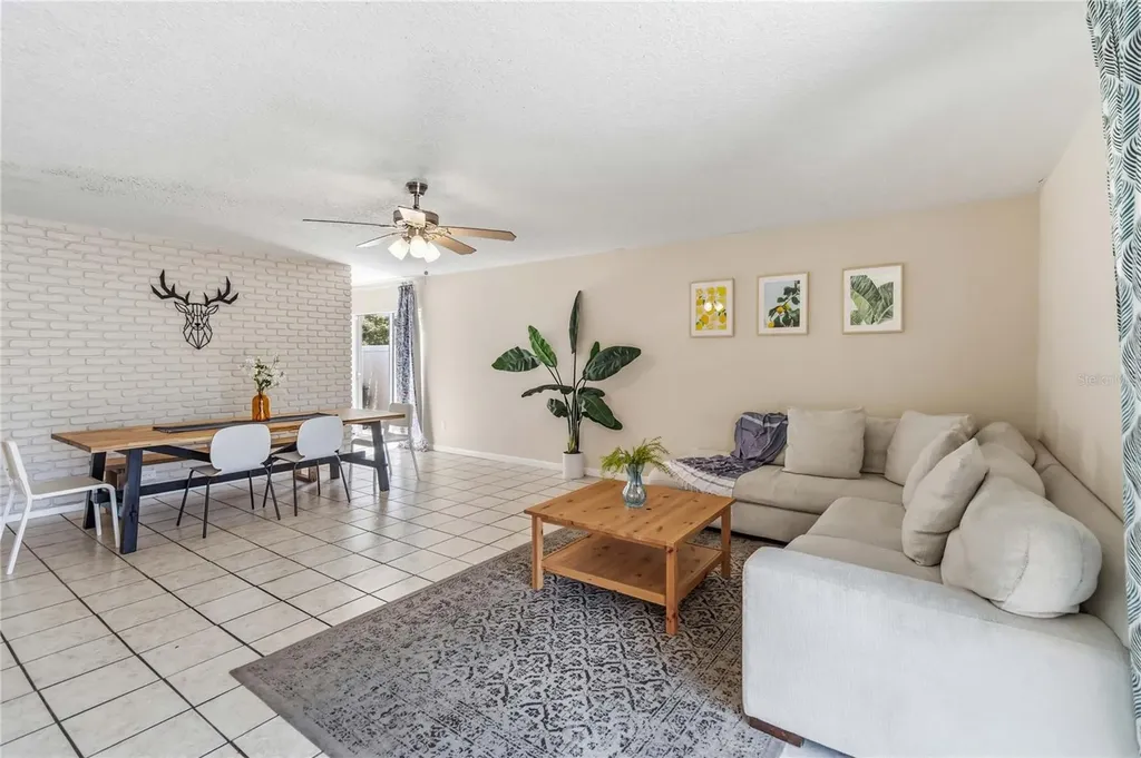 842 Nana Avenue Orlando FL 32809
