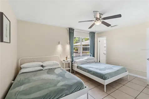 842 Nana Avenue Orlando FL 32809