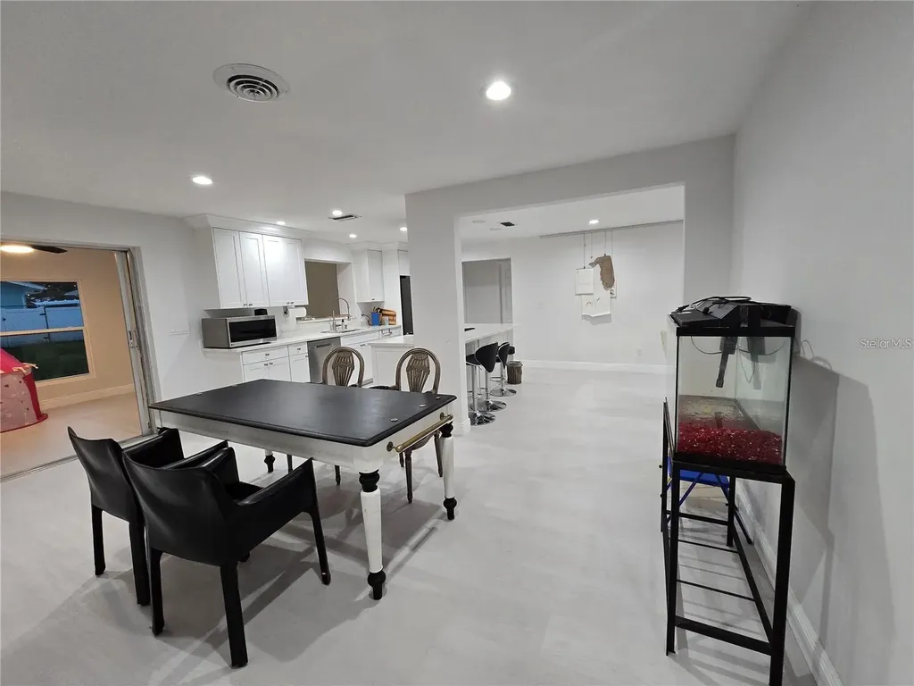 1028 Chinaberry Road Clearwater FL 33764