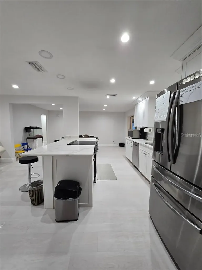 1028 Chinaberry Road Clearwater FL 33764