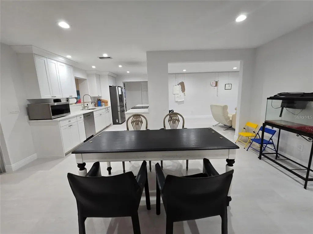 1028 Chinaberry Road Clearwater FL 33764