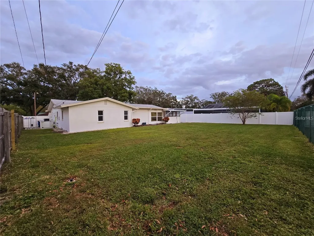 1028 Chinaberry Road Clearwater FL 33764