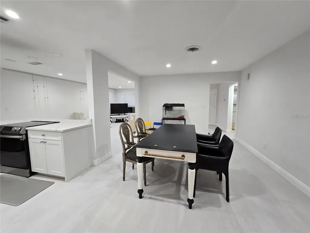 1028 Chinaberry Road Clearwater FL 33764