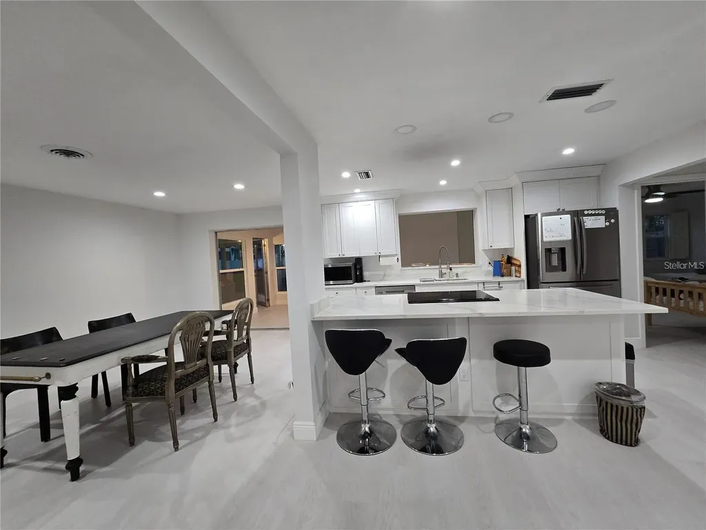 1028 Chinaberry Road Clearwater FL 33764