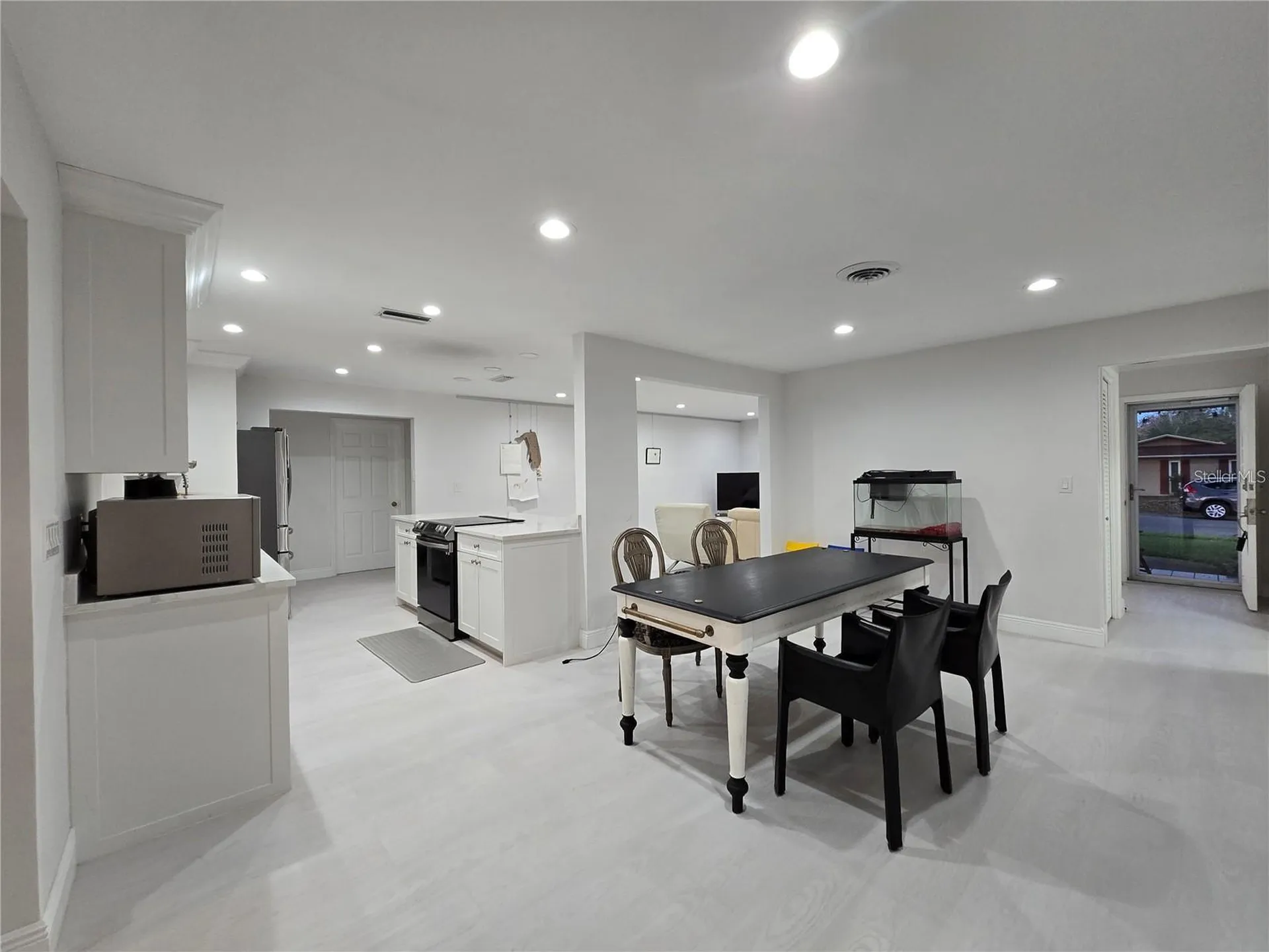 1028 Chinaberry Road Clearwater FL 33764