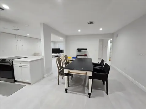 1028 Chinaberry Road Clearwater FL 33764