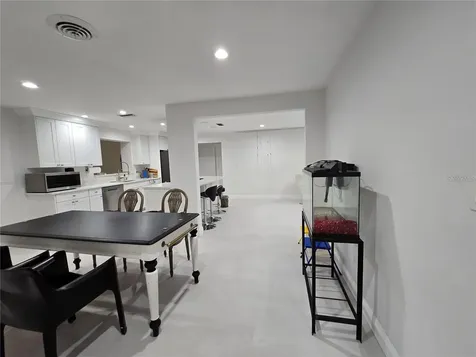 1028 Chinaberry Road Clearwater FL 33764