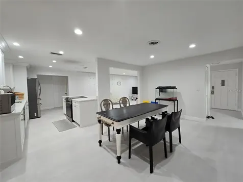 1028 Chinaberry Road Clearwater FL 33764