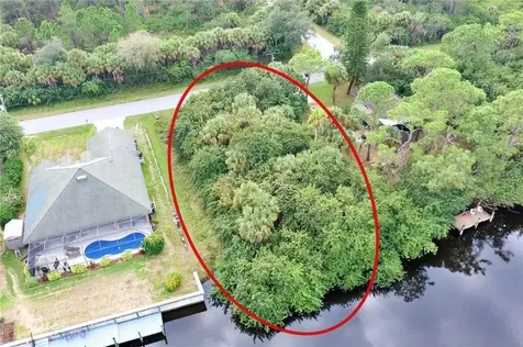 369 Cheshire Street Port Charlotte FL 33953