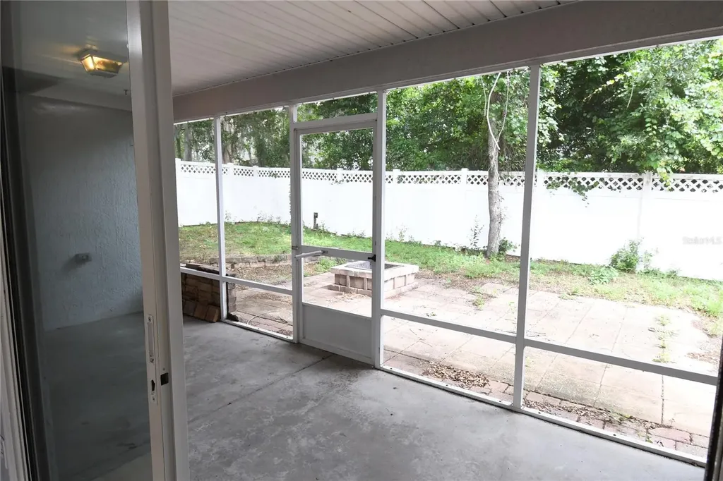 407 Cierra Oaks Circle Lady Lake FL 32159