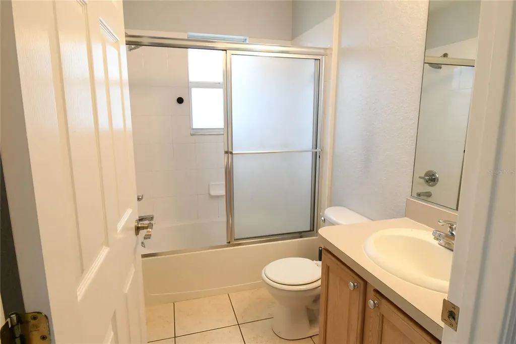 407 Cierra Oaks Circle Lady Lake FL 32159