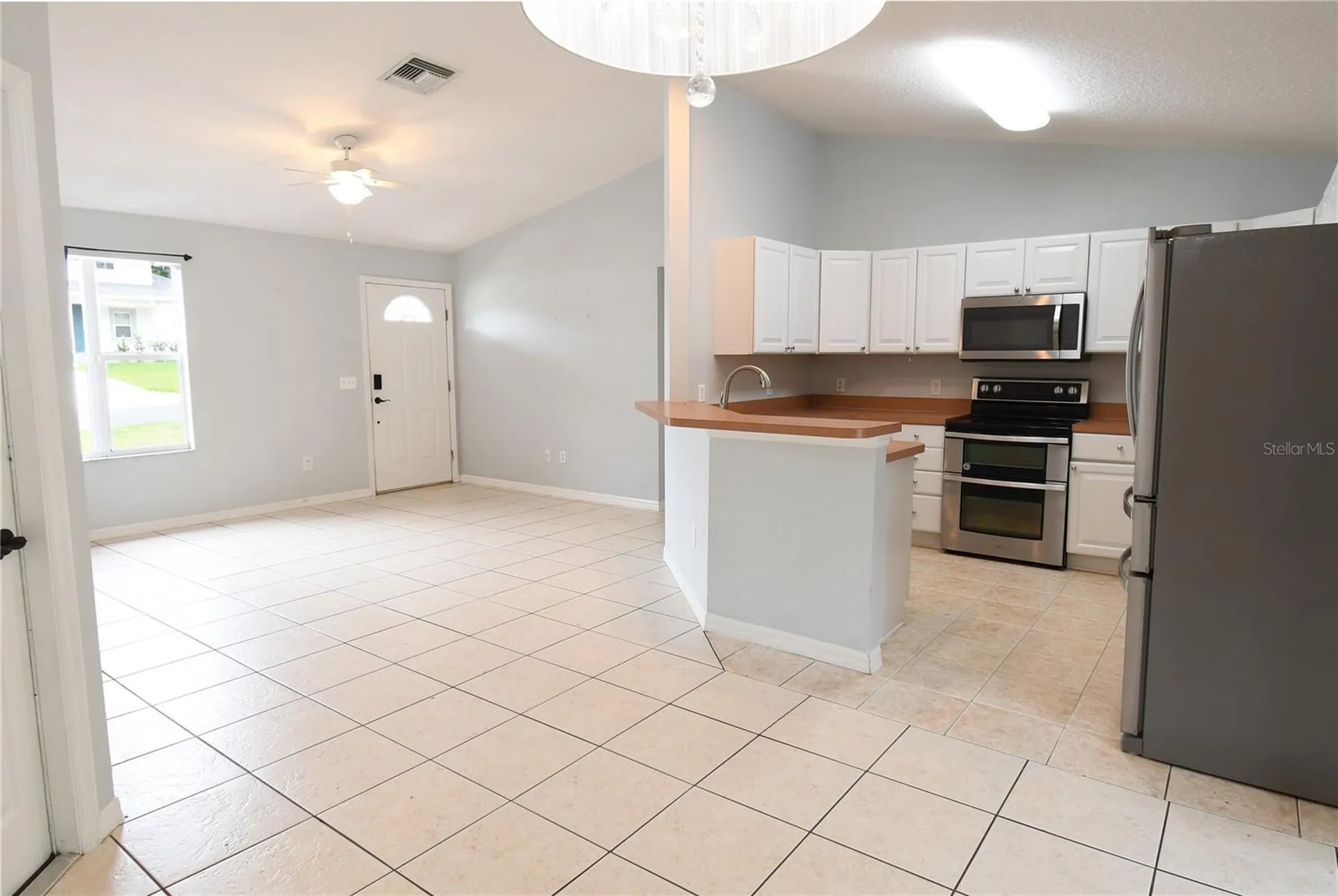 407 Cierra Oaks Circle Lady Lake FL 32159