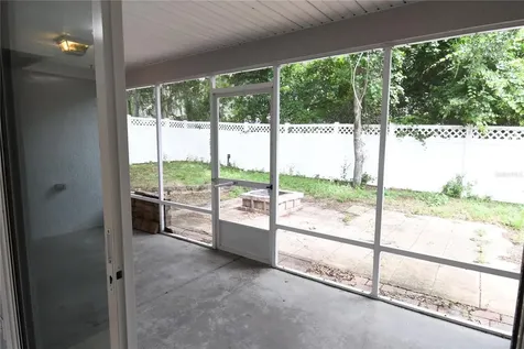 407 Cierra Oaks Circle Lady Lake FL 32159