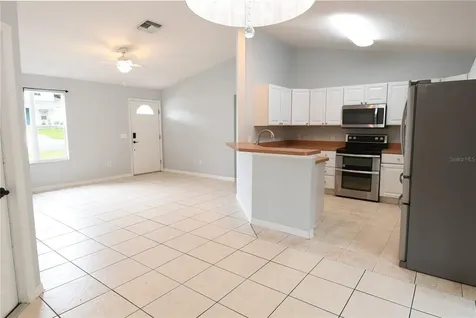 407 Cierra Oaks Circle Lady Lake FL 32159