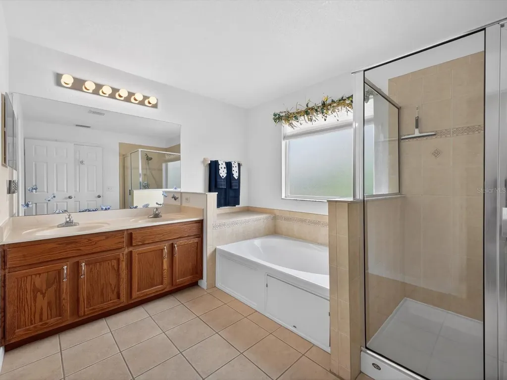 2596 Sand Hill Point Circle Davenport FL 33837