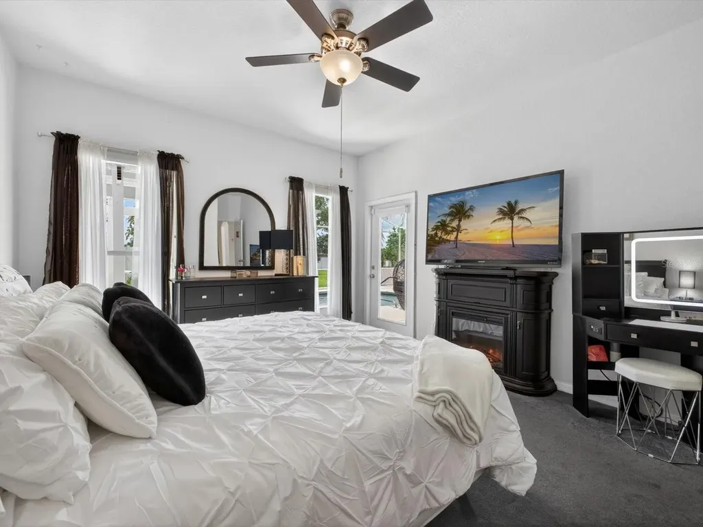 2596 Sand Hill Point Circle Davenport FL 33837
