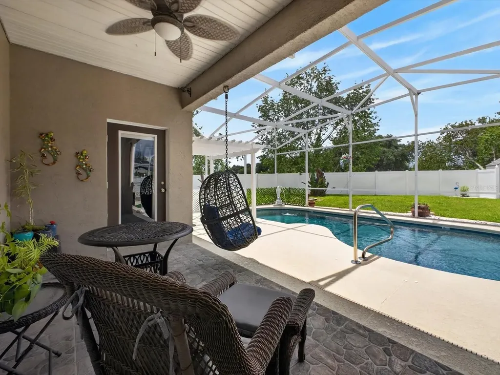 2596 Sand Hill Point Circle Davenport FL 33837