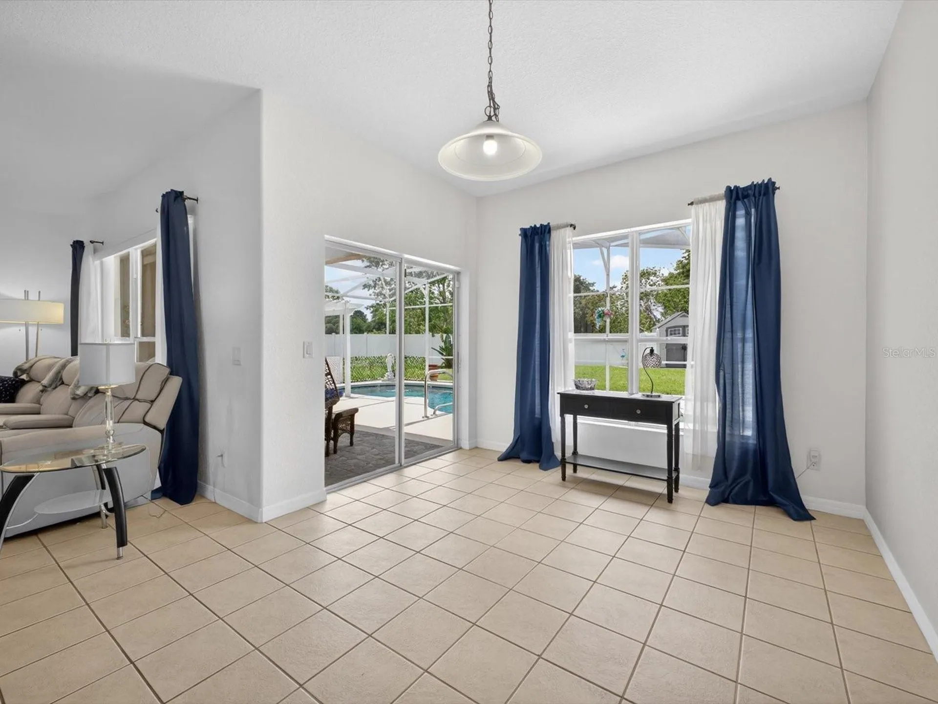 2596 Sand Hill Point Circle Davenport FL 33837