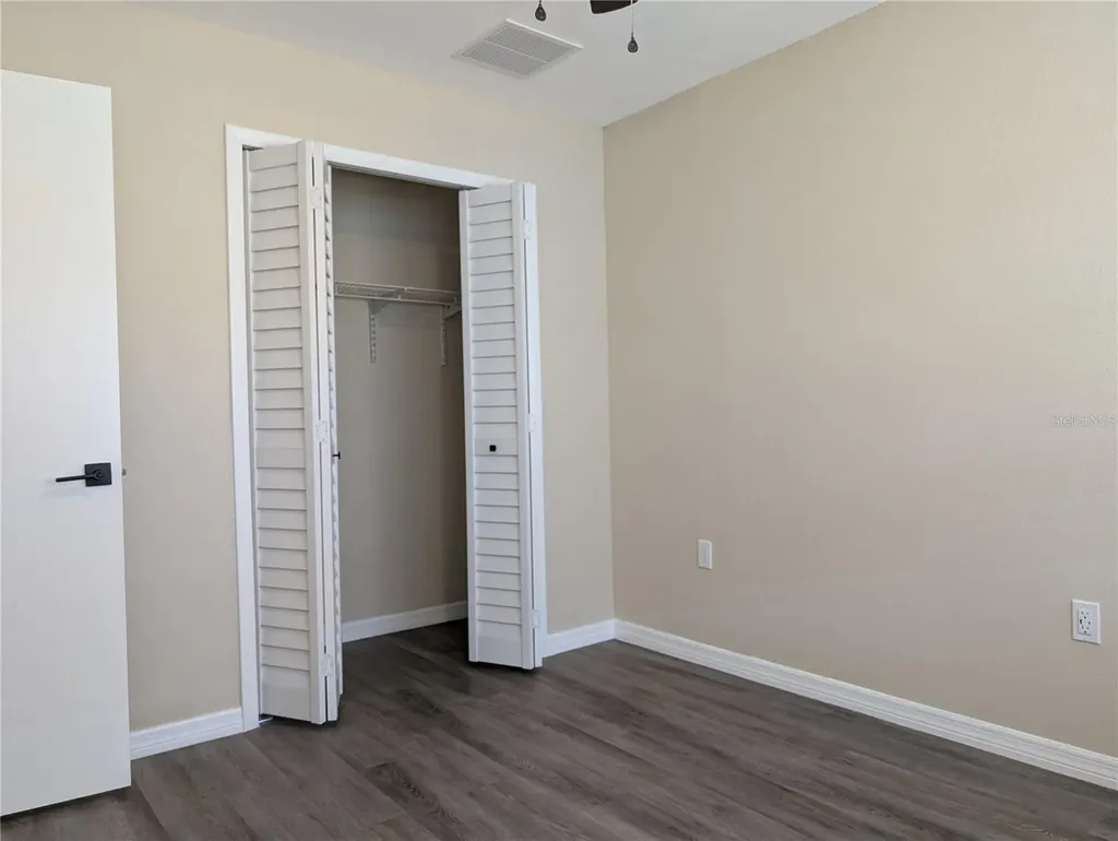 5870 38th Avenue N St Petersburg FL 33710