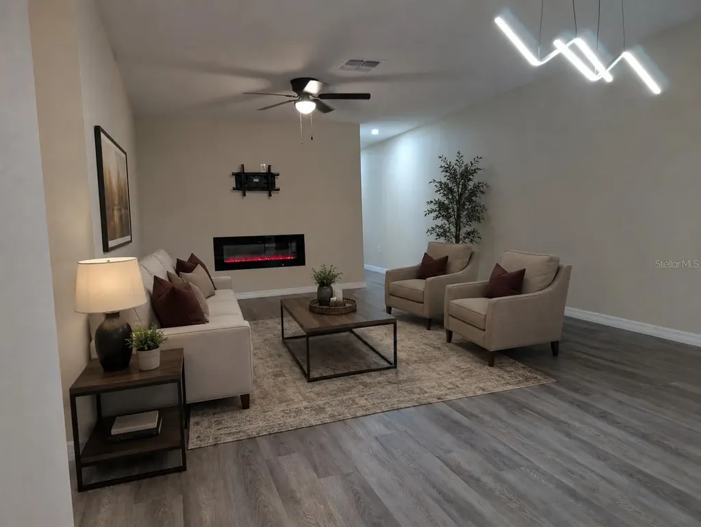 5870 38th Avenue N St Petersburg FL 33710