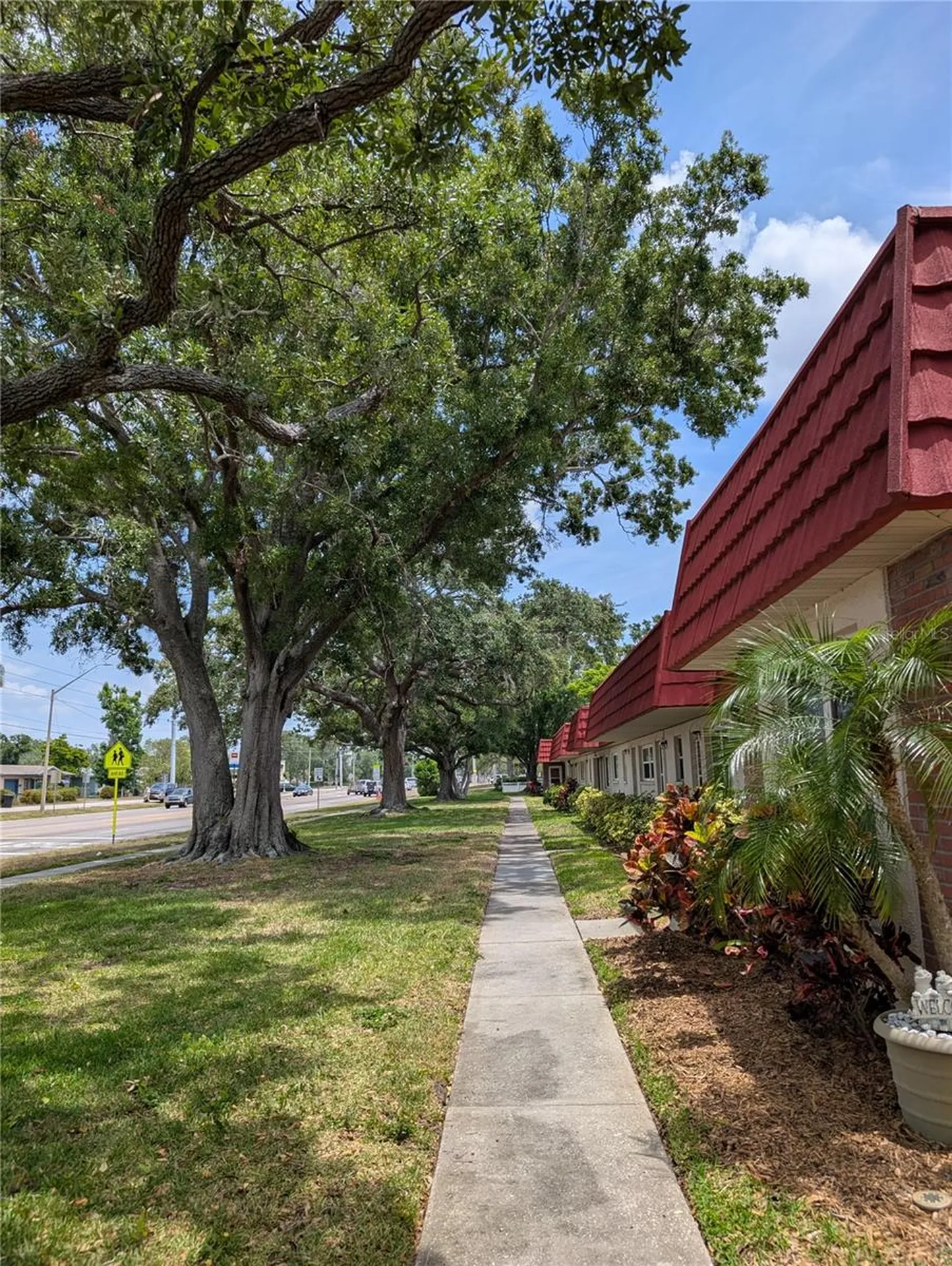 5870 38th Avenue N St Petersburg FL 33710