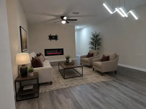 5870 38th Avenue N St Petersburg FL 33710