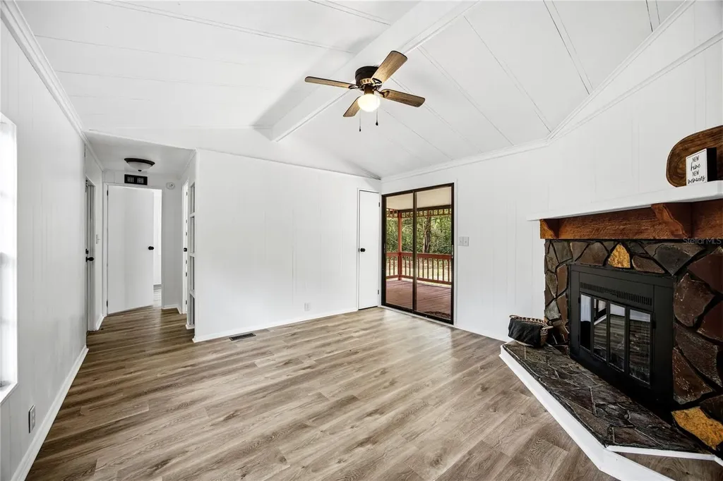 183 SW Rum Island Terrace Fort White FL 32038