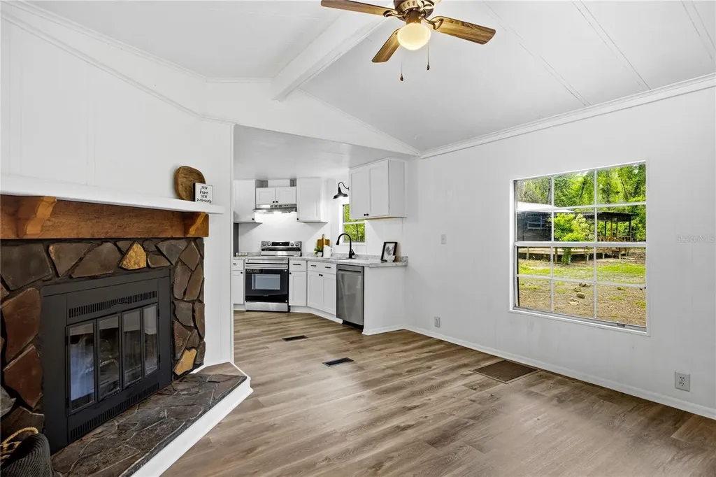 183 SW Rum Island Terrace Fort White FL 32038