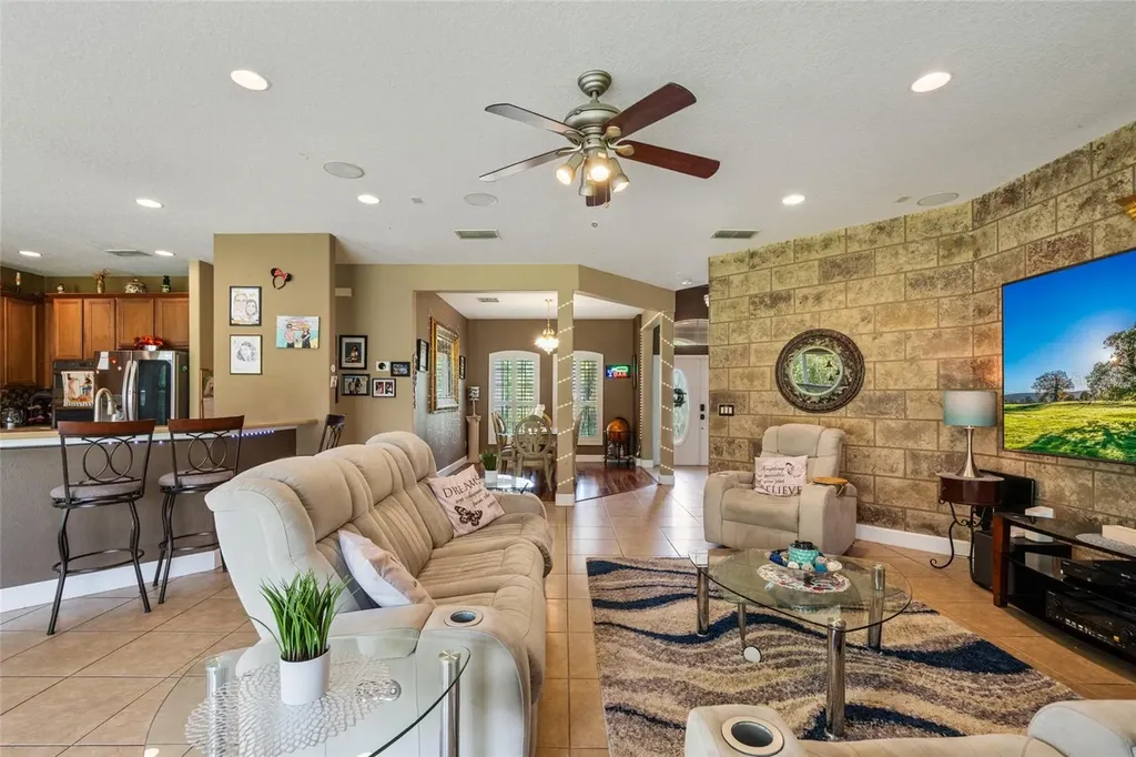 2849 Curving Oaks Way Orlando FL 32820