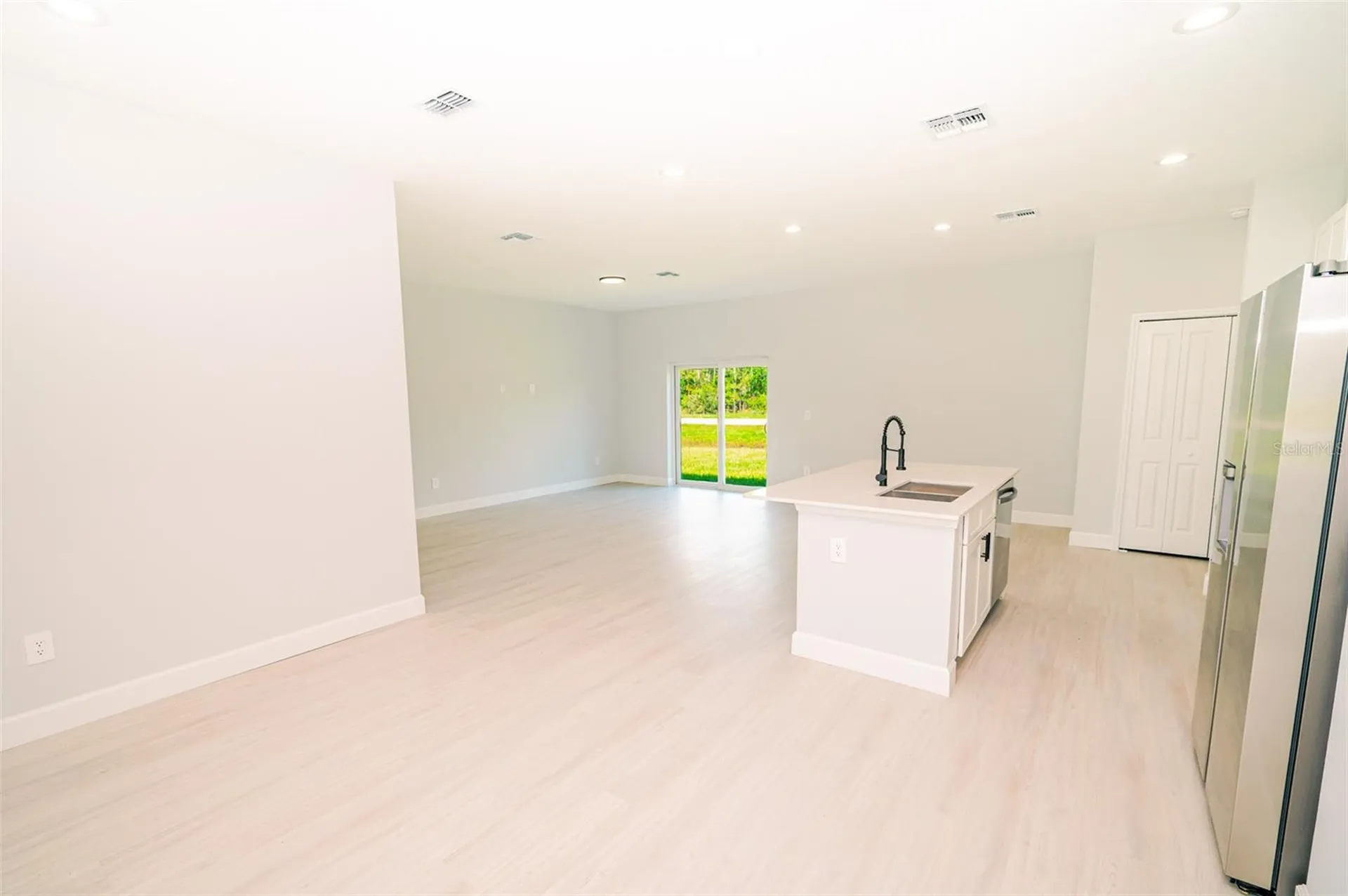 1103 Saint Tropez Court Kissimmee FL 34759