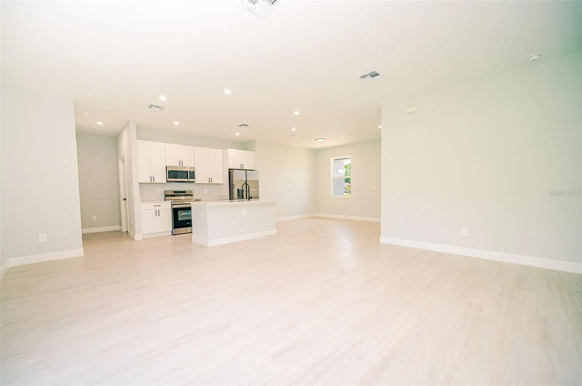 1103 Saint Tropez Court Kissimmee FL 34759